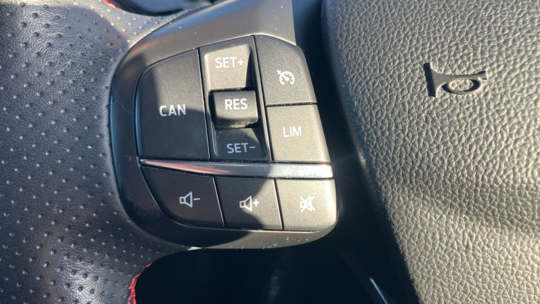 Ford Focus 1.0 EcoBoost 125 ST-Line Nav 5dr Petrol Hatchback